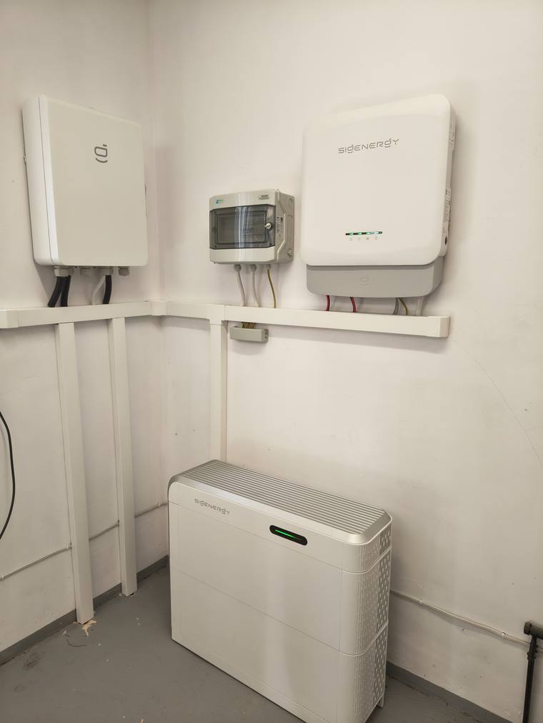 System magazynowania energii Sigenergy zamontowany wewnątrz budynku
